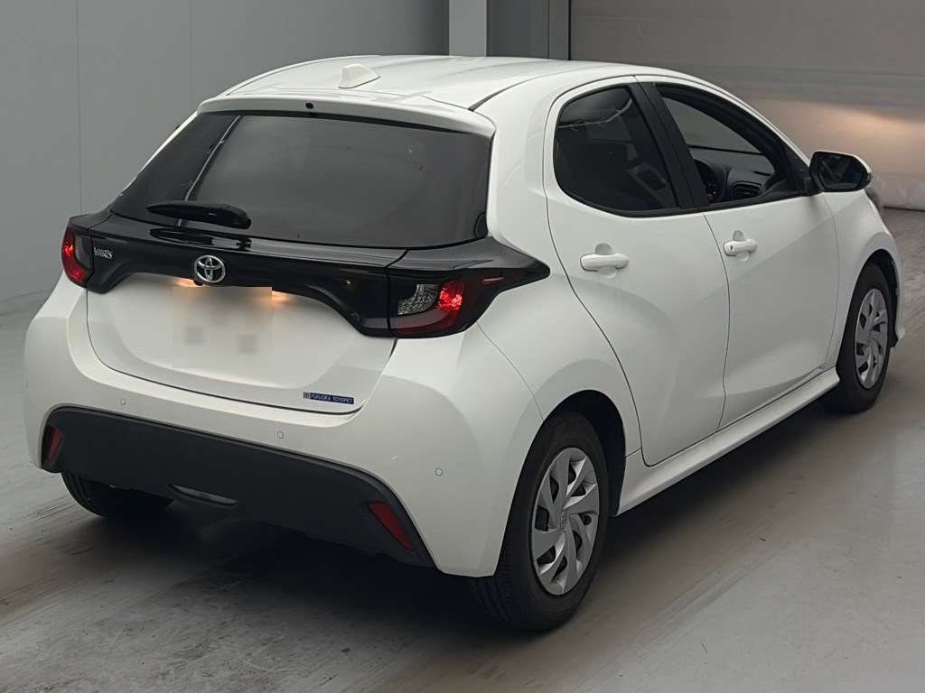 2021 Toyota Yaris X auction photo 2