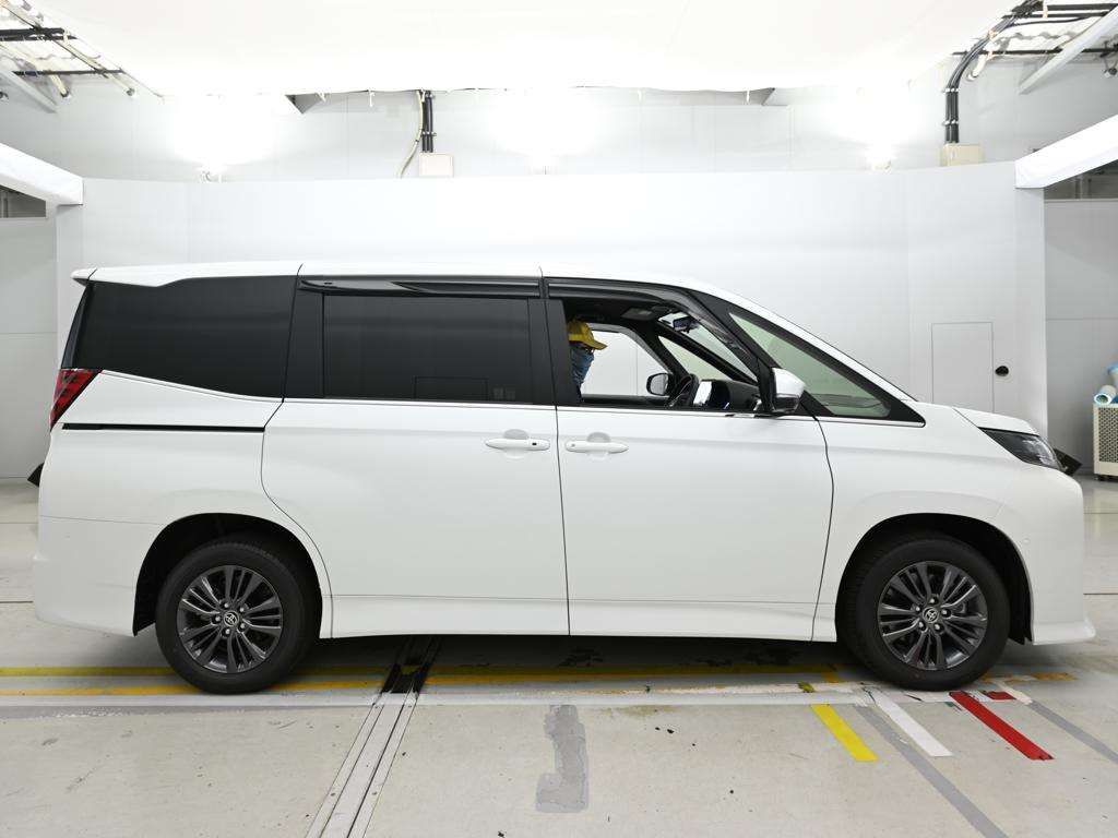 2026 Toyota Noah Hybrid S-Z 4WD auction photo 3