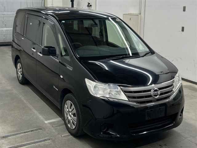 2013 Nissan Serena 20X SHV Japan auction vehicle
