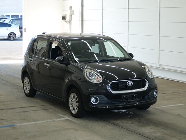 2017 Toyota Passo Moda S Japan auction vehicle