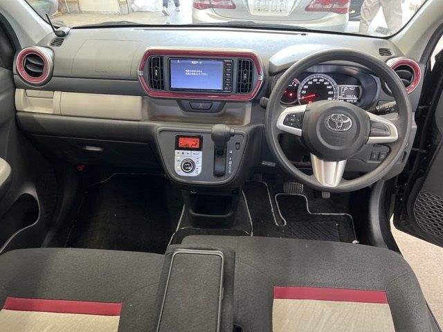 2017 Toyota Passo Moda S auction photo 5
