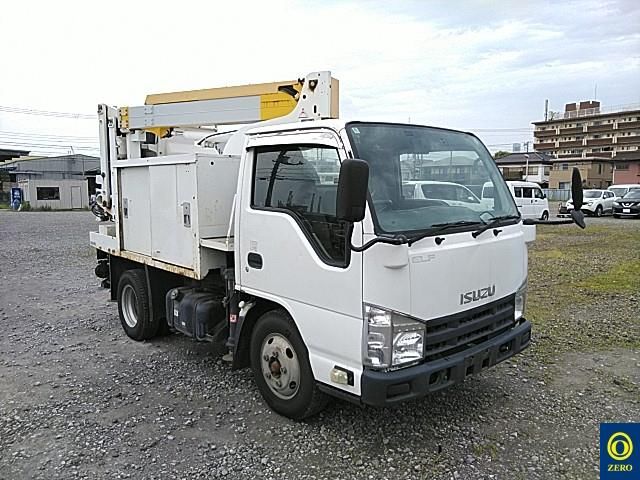 Japan Auction Vehicles 17 2011 Isuzu Elf SEカスタム 3トン auction photo