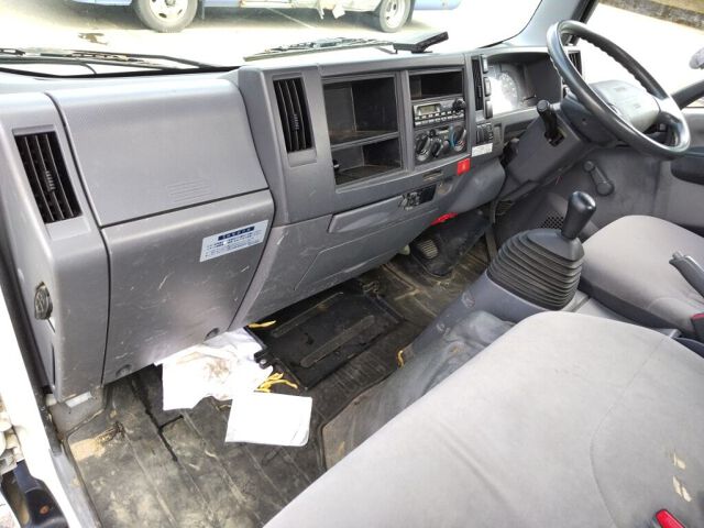 2013 Isuzu Elf Long full flat low 4WD auction photo 3
