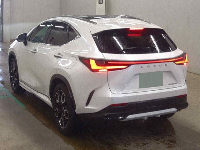 2023 Lexus NX NX350HバージョL auction photo 2