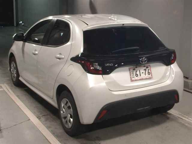 2024 Toyota Yaris 4WD X auction photo 2