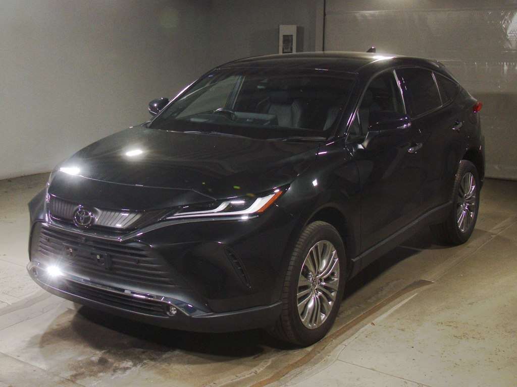 2021 Toyota Harrier Z Leather Package Japan auction vehicle