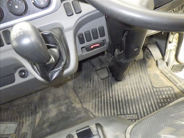 2019 Mitsubishi Fuso Canter dump auction photo 7