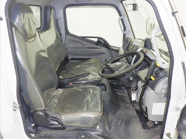 2019 Mitsubishi Fuso Canter dump auction photo 5