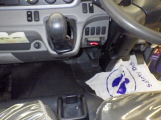 2020 Mitsubishi Fuso Canter dump auction photo 8