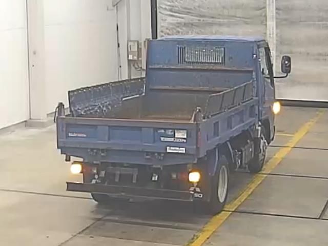 2020 Mitsubishi Fuso Canter dump auction photo 2
