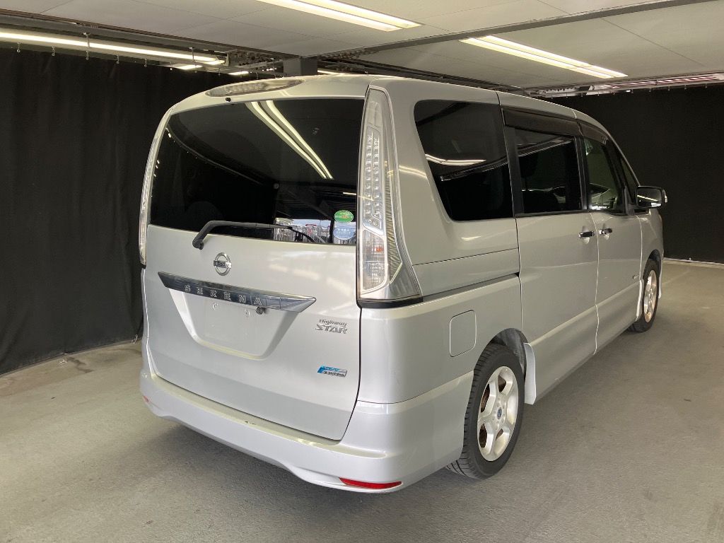2013 Nissan Serena HWS S-HYBRID auction photo 4