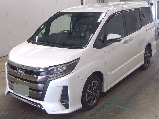2018 Toyota Noah SI WXB 4WD auction photo 4