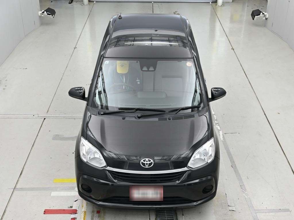 2023 Toyota Passo X auction photo 7