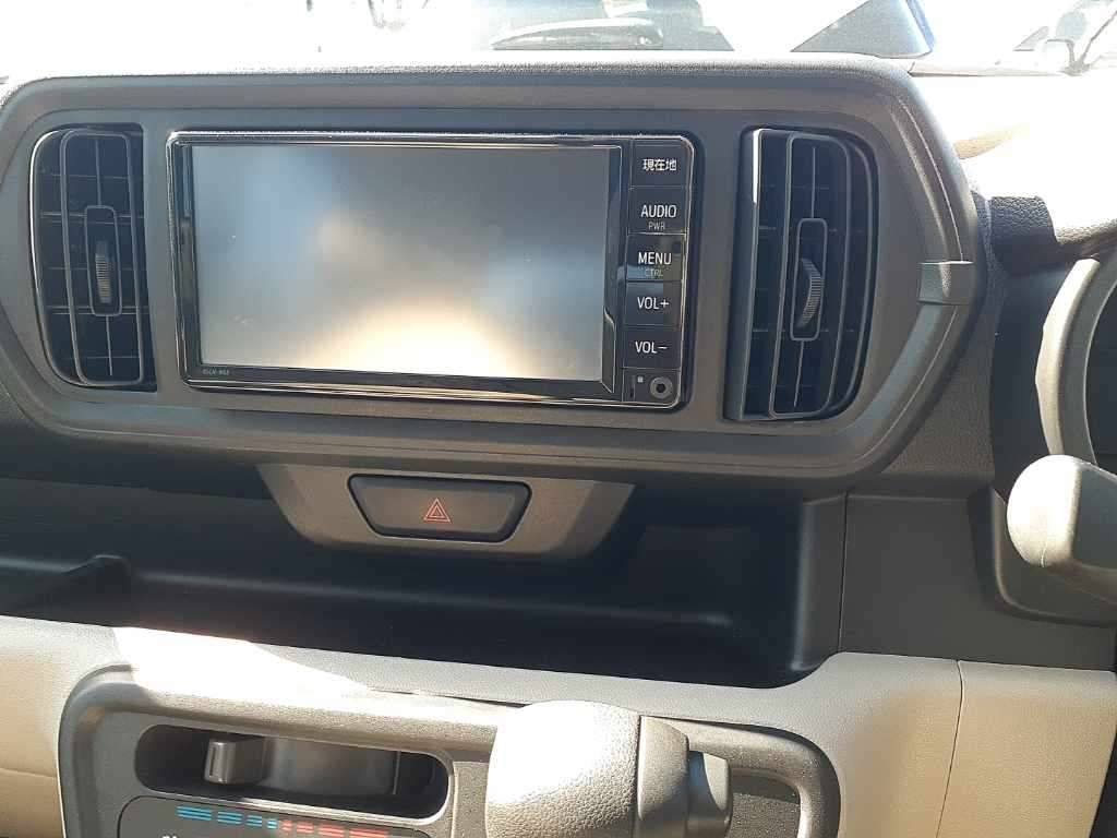 2023 Toyota Passo X auction photo 12