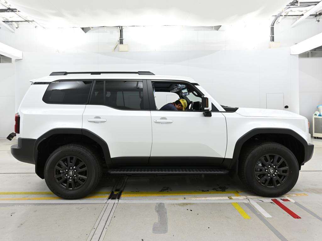 2026 Toyota Land Cruiser 250 VX 4WD auction photo 3