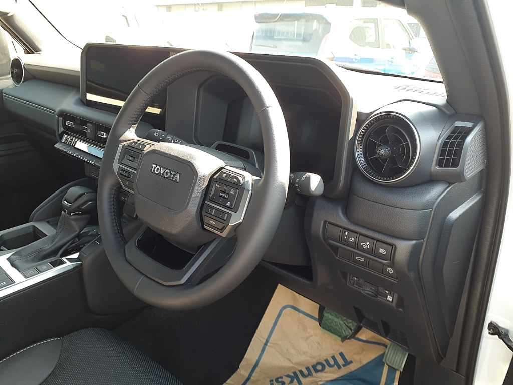 2026 Toyota Land Cruiser 250 VX 4WD auction photo 9