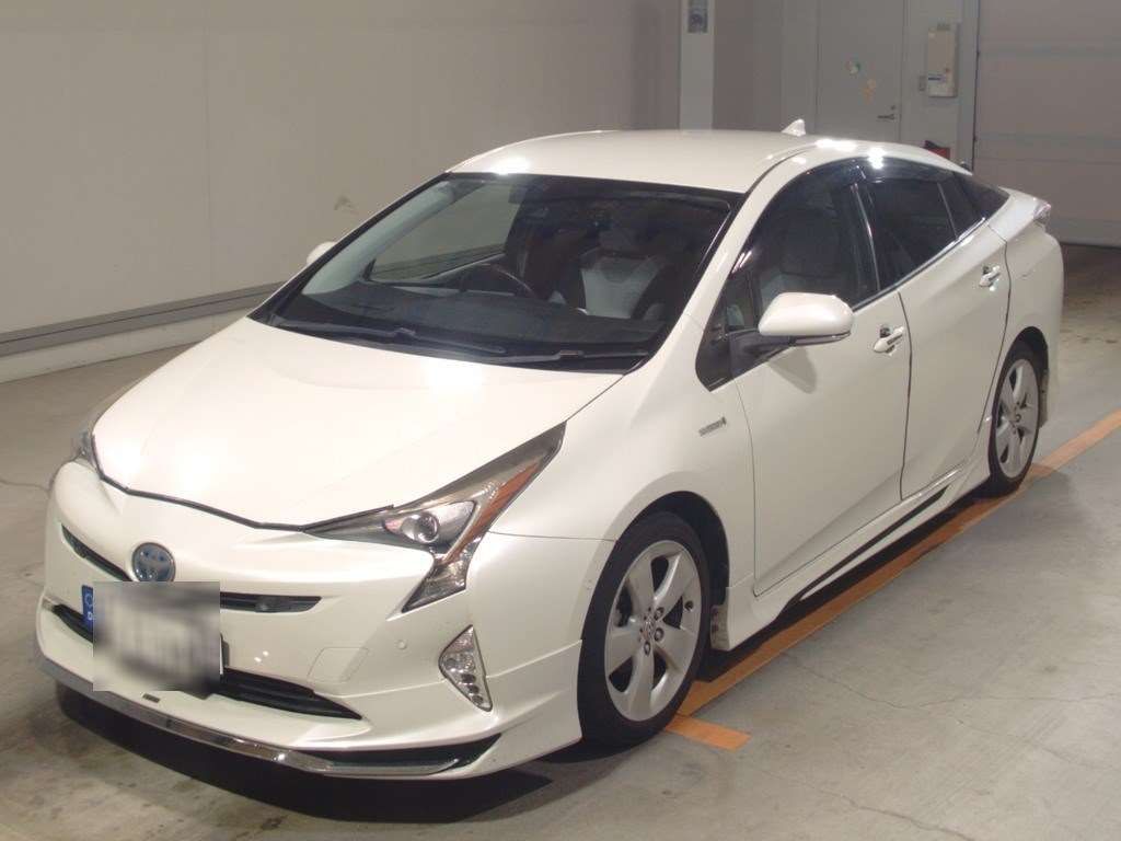Japan Auction Vehicles 4 2016 Toyota Prius A auction photo