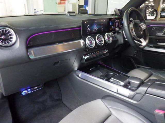 2021 Mercedes-AMG GLB35 4M auction photo 2
