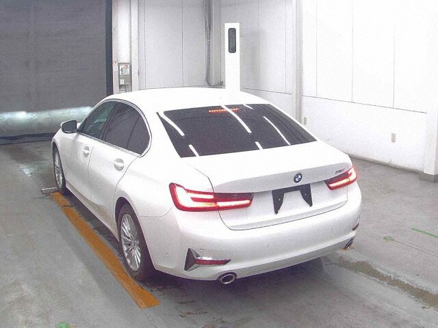2021 BMW 3 Series 318I40TH Anniversary E auction photo 2