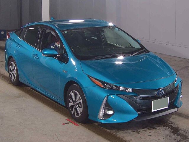 Japan Auction Vehicles 8 2022 Toyota Prius PHEV A auction photo