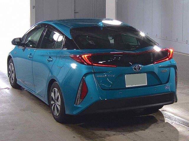 2022 Toyota Prius PHEV A auction photo 2