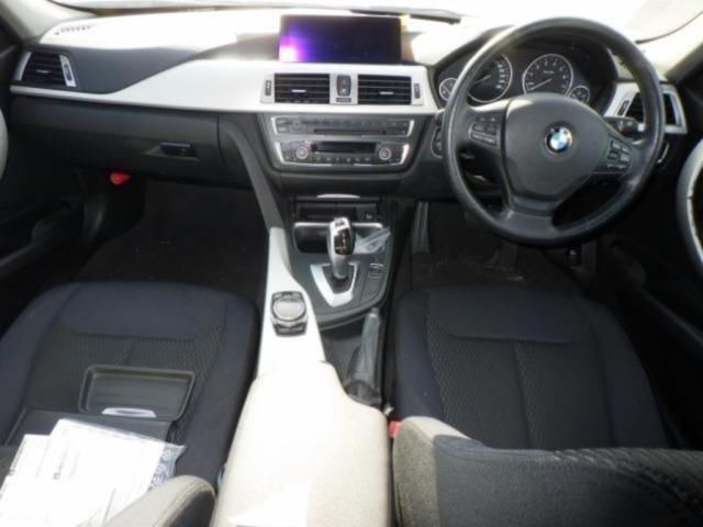 2014 BMW 3 Series 320i auction photo 3