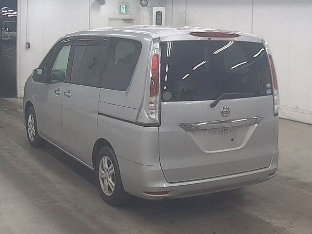 2012 Nissan Serena auction photo 2