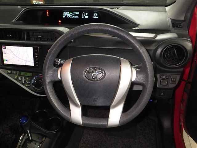 2014 Toyota Aqua S auction photo 8