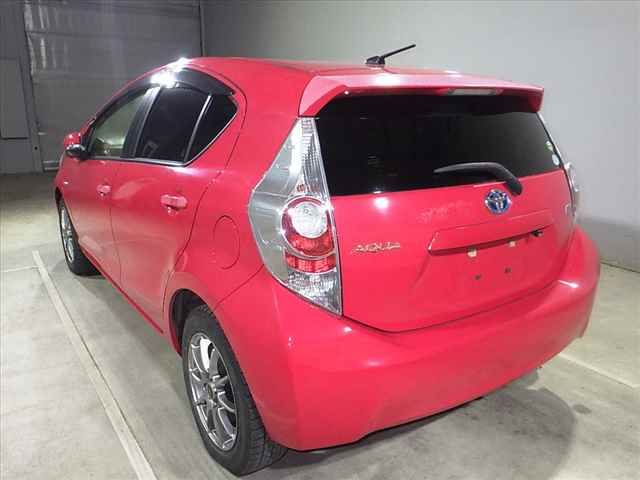 2014 Toyota Aqua S auction photo 4