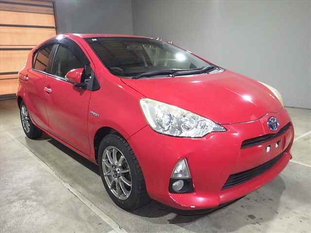 2014 Toyota Aqua S auction photo 3