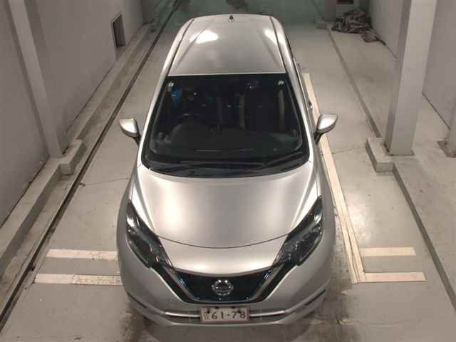 2017 Nissan Note e-パワーX auction photo 6