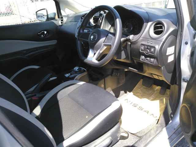 2017 Nissan Note e-パワーX auction photo 3