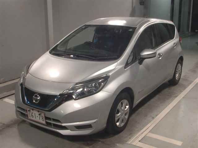 2017 Nissan Note e-パワーX auction photo 4