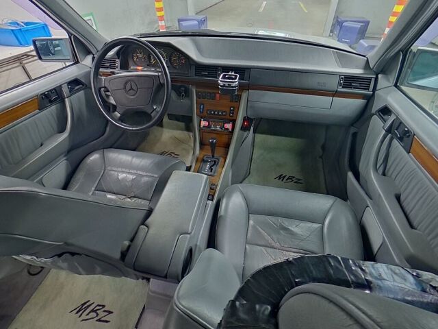 1995 Mercedes-Benz E-Class Station Wagon E320 auction photo 3