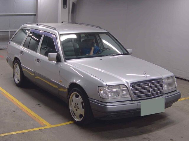 1995 Mercedes-Benz E-Class Station Wagon E320 Japan auction vehicle