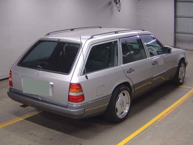 1995 Mercedes-Benz E-Class Station Wagon E320 auction photo 5