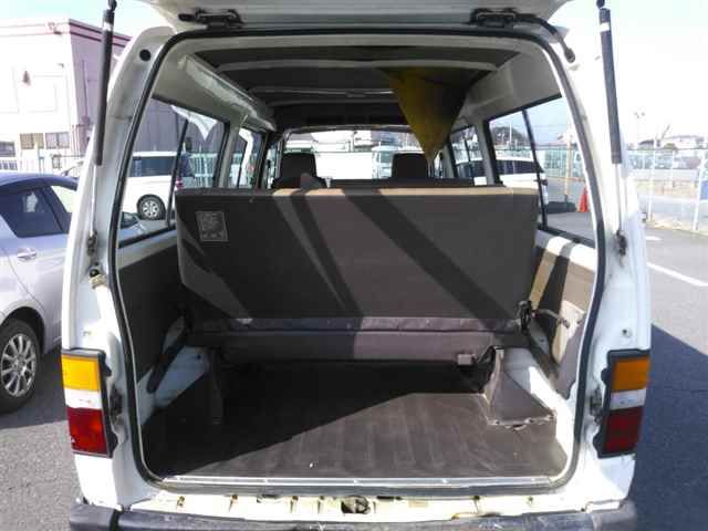 1990 Nissan Caravan DX Long 10-seater auction photo 10