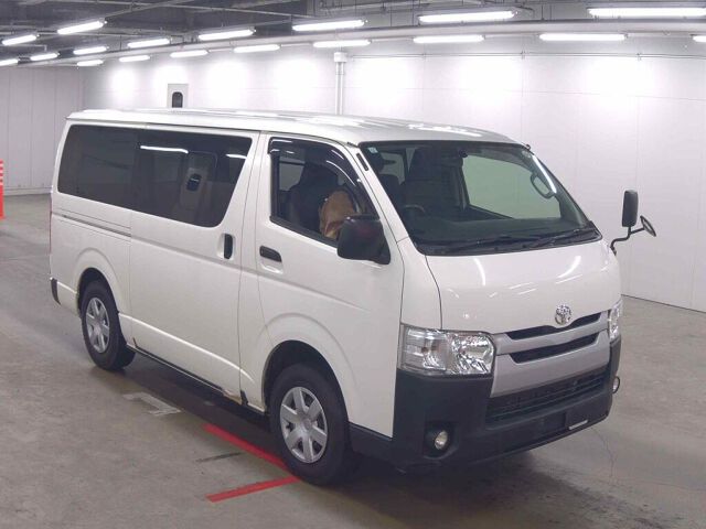 2016 Toyota Hiace Long DX 4WD Japan auction vehicle