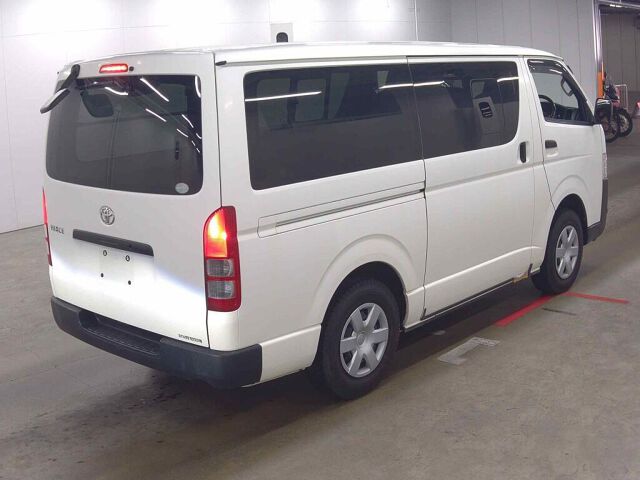 2016 Toyota Hiace Long DX 4WD auction photo 5