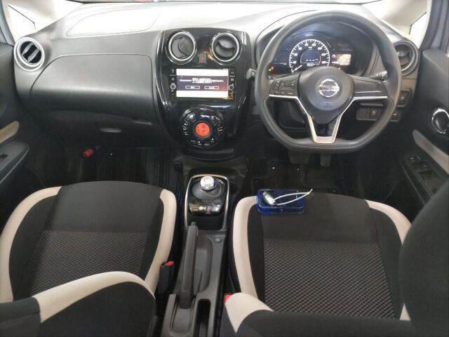 2018 Nissan Note E-POWER X auction photo 3
