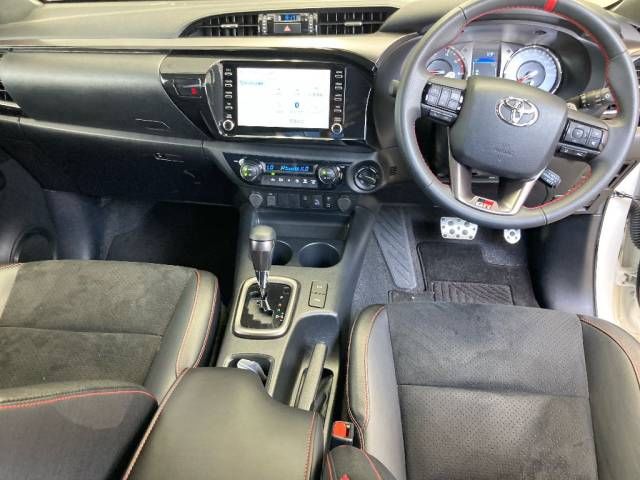 2023 Toyota Hilux Z GR Sport auction photo 4