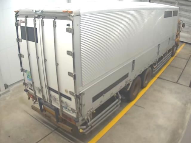 2010 Isuzu Wing auction photo 2
