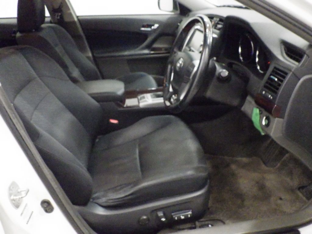 2011 Toyota Mark X 250G Relax Selection Black LTD auction photo 6