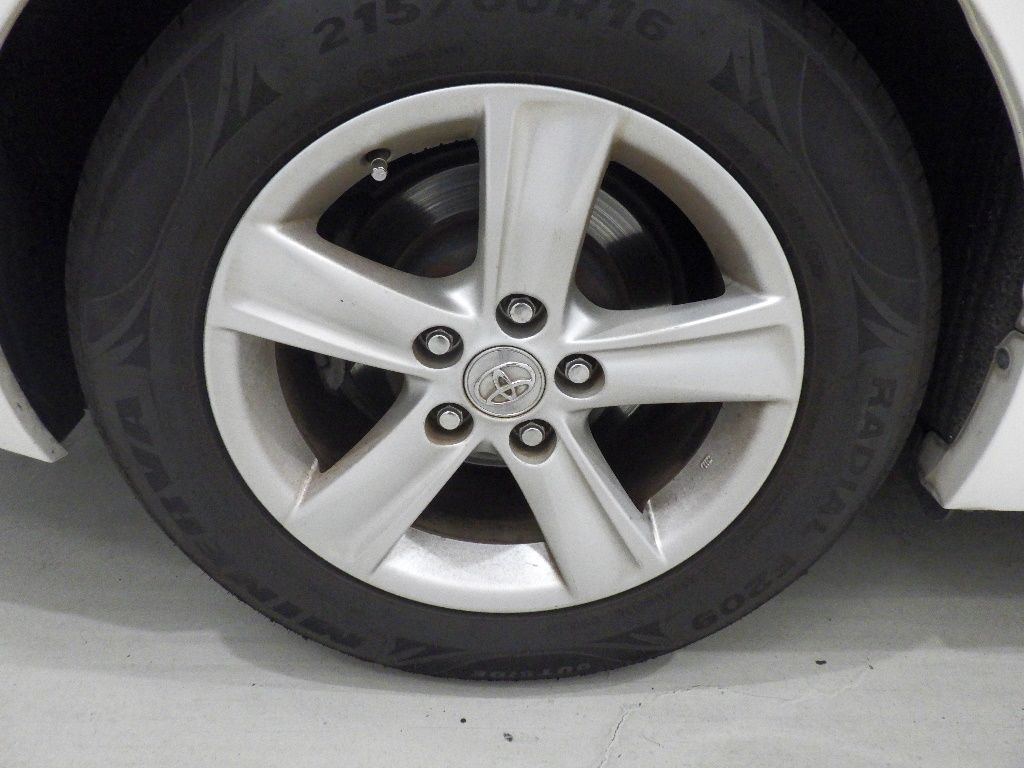 2011 Toyota Mark X 250G Relax Selection Black LTD auction photo 9