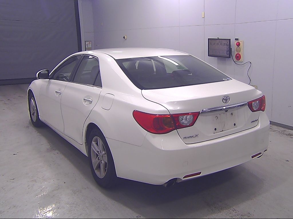 2011 Toyota Mark X 250G Relax Selection Black LTD auction photo 5