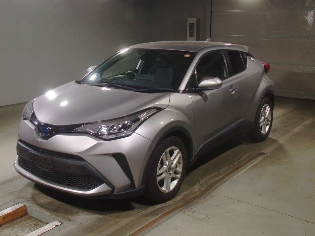 2022 Toyota C-HR S Japan auction vehicle