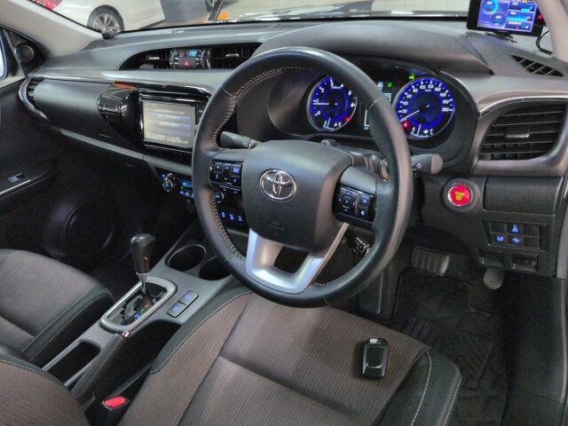 2018 Toyota Hilux Z 4WD auction photo 6