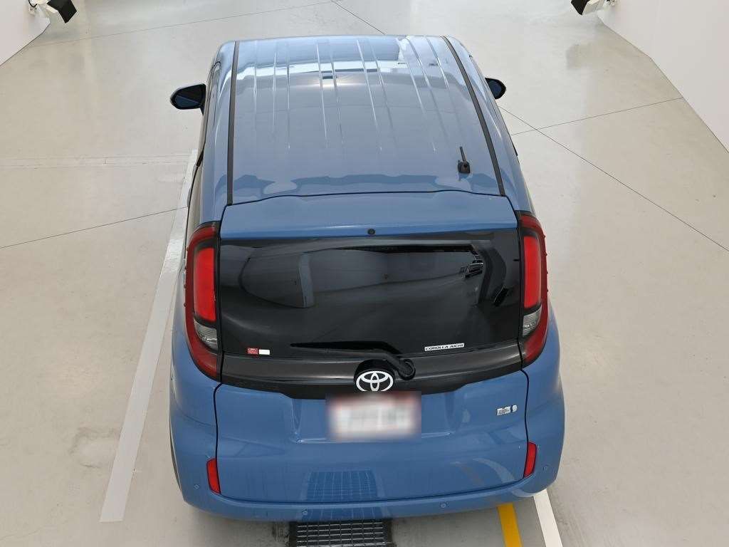 2023 Toyota Sienta ハイブリッドG auction photo 8