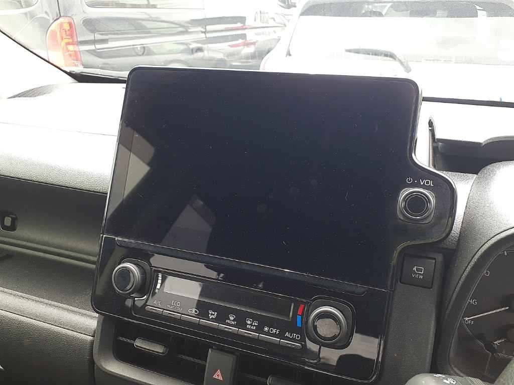 2023 Toyota Sienta ハイブリッドG auction photo 12