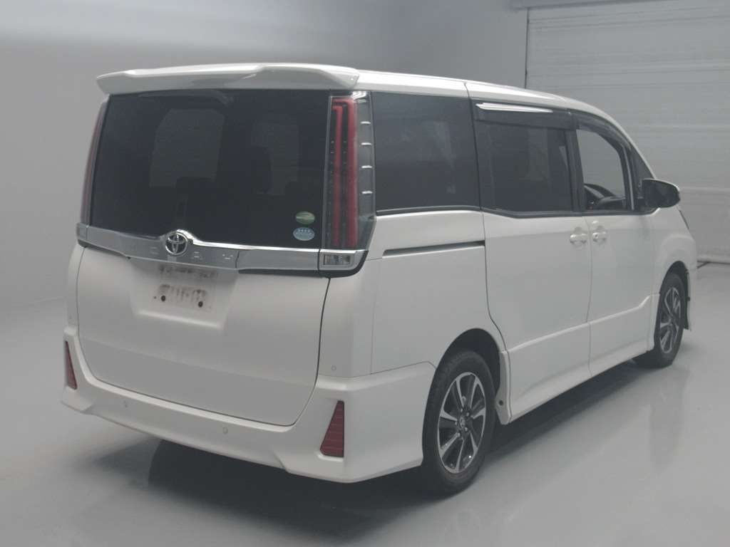 2019 Toyota Noah Si auction photo 2